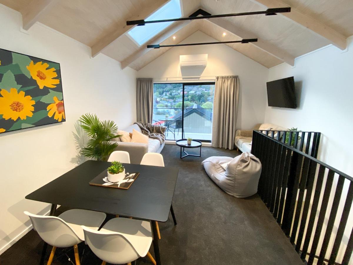 Modern 2-Bedroom Apartment 7-Mins Walk To קווינסטאון מראה חיצוני תמונה