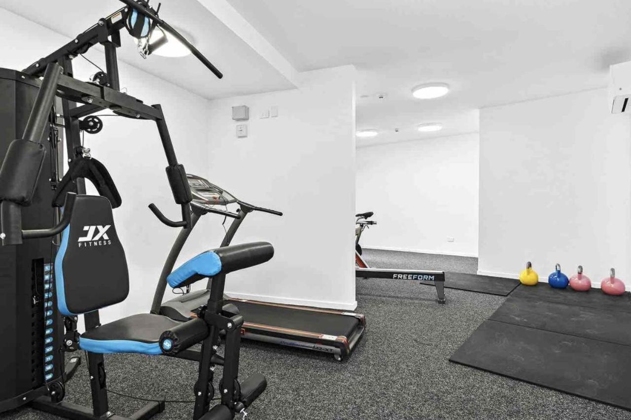 Modern 2-Bedroom Apartment 7-Mins Walk To קווינסטאון מראה חיצוני תמונה