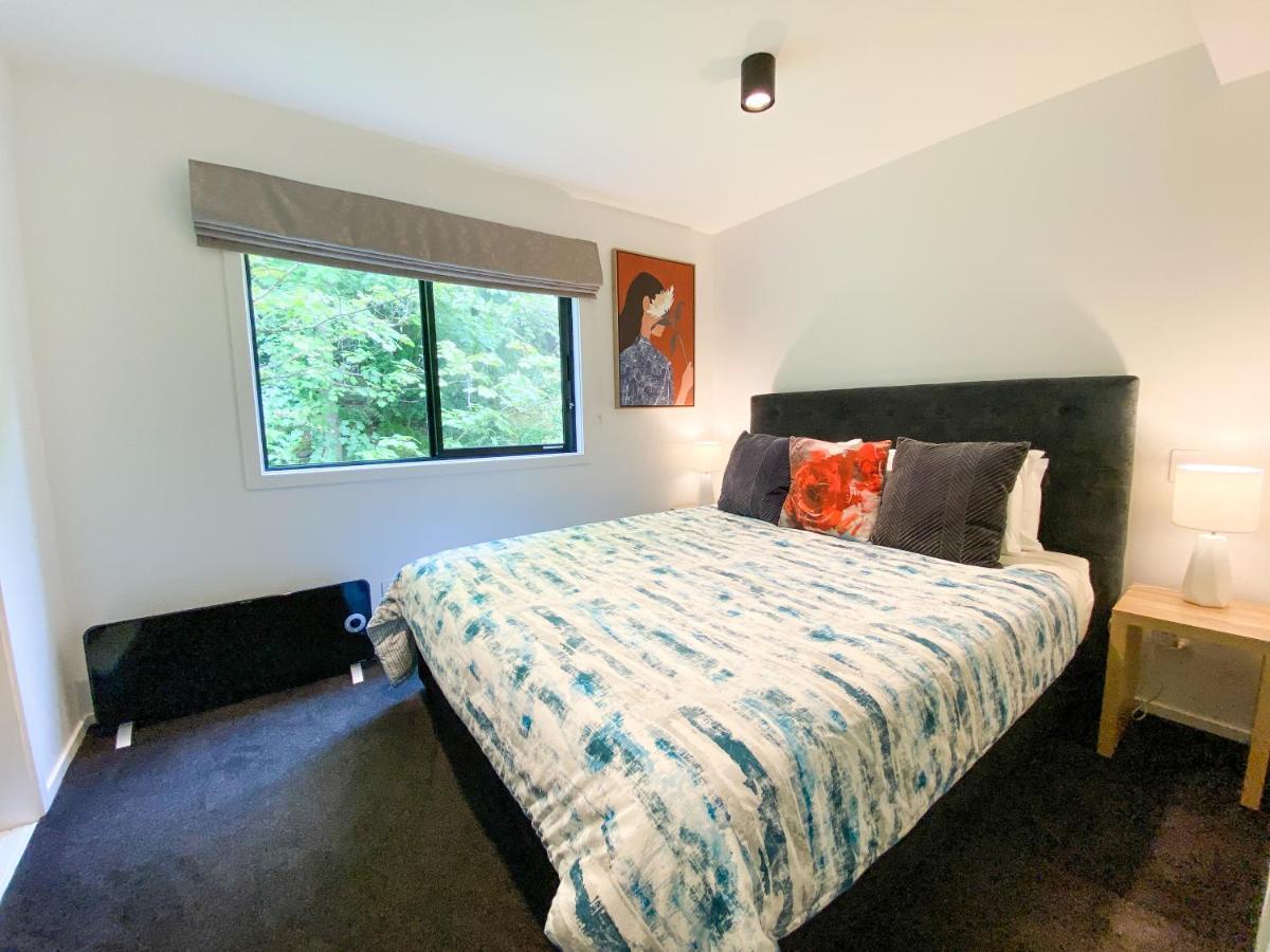 Modern 2-Bedroom Apartment 7-Mins Walk To קווינסטאון מראה חיצוני תמונה